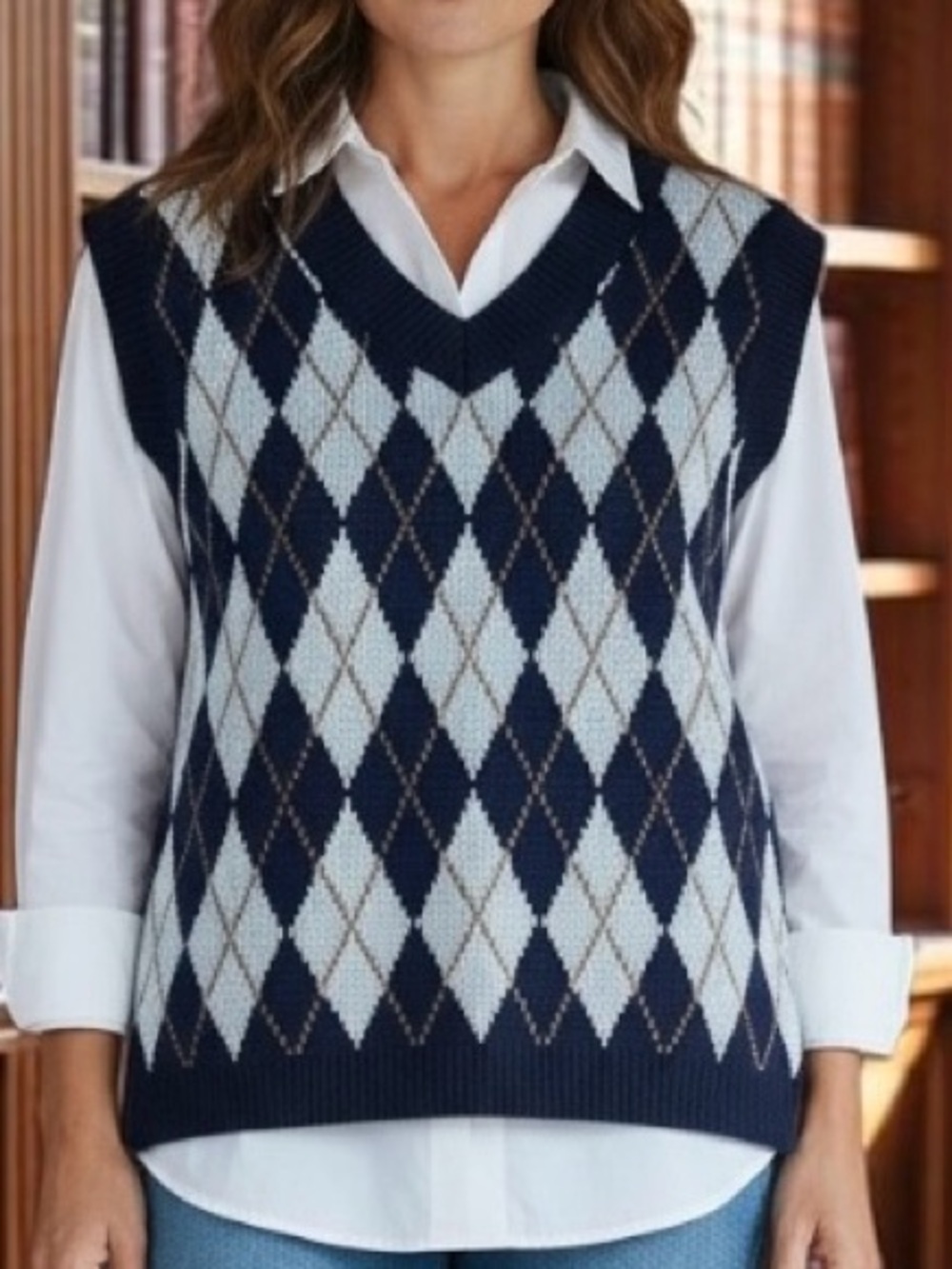 Vintage-Vibe Knit Argyle V-Neck Sweater Vest in Navy & White • Size M • Like New